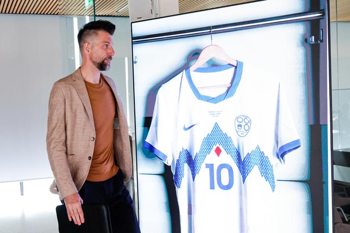 Boštjan Cesar | Boštjan Cesar je razkril seznam za junijski tekmi s Ciprom in Hrvaško. | Foto Aleš Fevžer