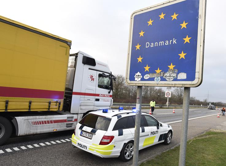 Avstrija mejno kontrolo izvaja na notranjih mejah s Slovenijo in Madžarsko, Nemčija na notranji meji z Avstrijo, Danska na notranji meji z Nemčijo ... | Foto: Reuters