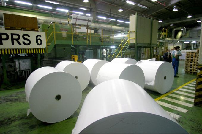 Med najbolj ogroženimi industrijami je tudi papirna. | Foto: Papirnica Vevče