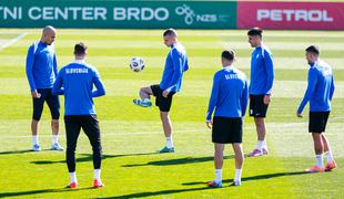 Slovenci pod pritiskom nujne zmage: Zavedamo se, kaj prinašata ali odnašata ti tekmi