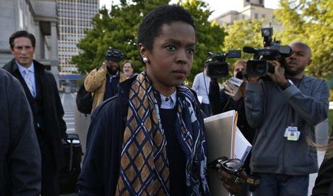 Lauryn Hill že služi zaporno kazen