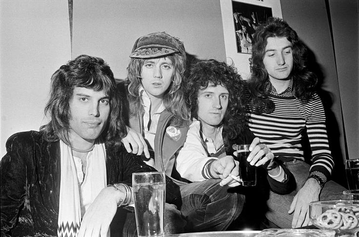 Freddie Mercury, Roger Taylor, Brian May in John Deacon leta 1974 | Foto: Guliverimage/AP