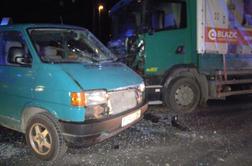 FOTO: V jutranji nesreči v Parižljah trije poškodovani