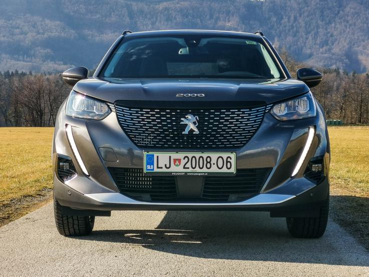 Peugeotov paradni konj je bil maja pričakovano novi 2008. | Foto: Gašper Pirman