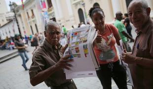 Venezuelci volijo nov parlament. Bo po 16 letih večino dobila opozicija?
