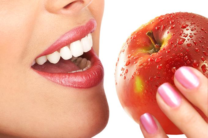 ženska jabolko zobje | Foto: Thinkstock
