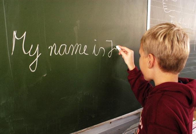 Za prvi tuji jezik oziroma angleščino v prvem razredu se že sedaj odloči res velika večina staršev. | Foto: Guliverimage