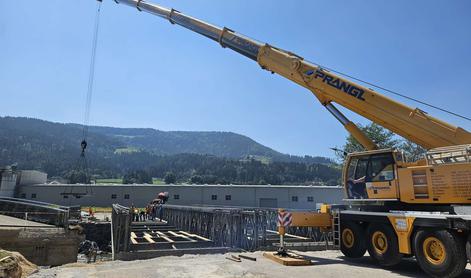 Tako se gradi v Sloveniji: s 1.400 podpisi nad novo cesto