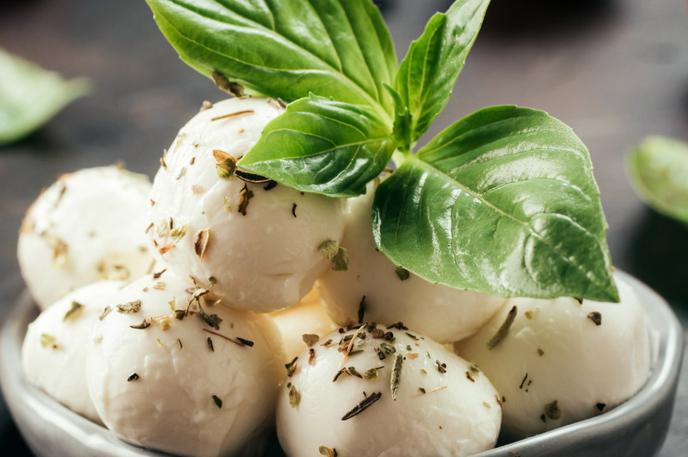 mocarela | Mocarela presega zakonsko dovoljene meje aflatoksina.  | Foto Envato