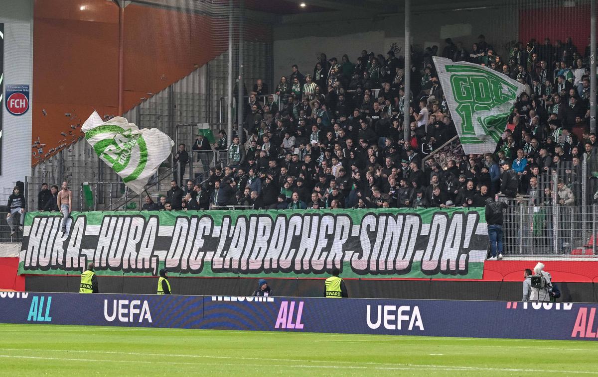 Heidenheim Olimpija | V Heidenheim se je odpravilo veliko navijačev Olimpije. | Foto Guliverimage