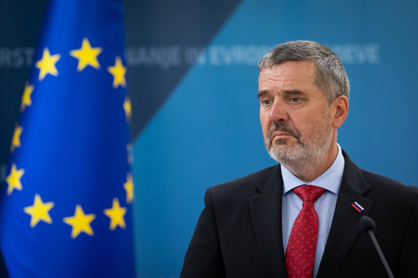 Kajzer in evropski poslanci za močnejšo zaščito mednarodnega prava in sodišča