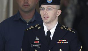 Manningu grozi do 90 let zapora