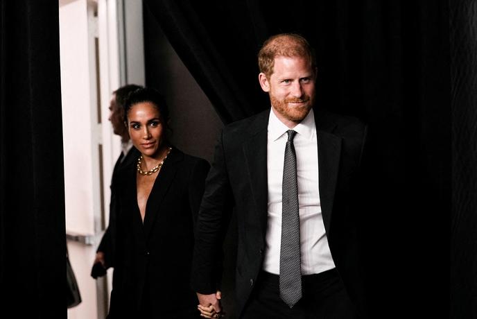 Harry in Meghan sta po le dveh dneh otroka izpisala iz šole