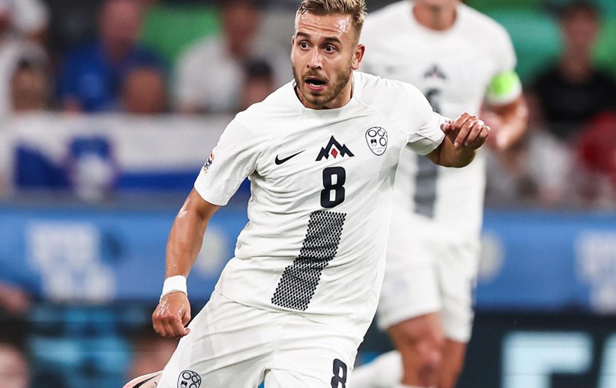 Sandi Lovrić | Odkar se je Sandi Lovrić vrnil po poškodbi, ki jo je staknil na reprezentančni tekmi v Baslu, ne dobiva veliko priložnosti pri Udineseju. | Foto www.alesfevzer.com