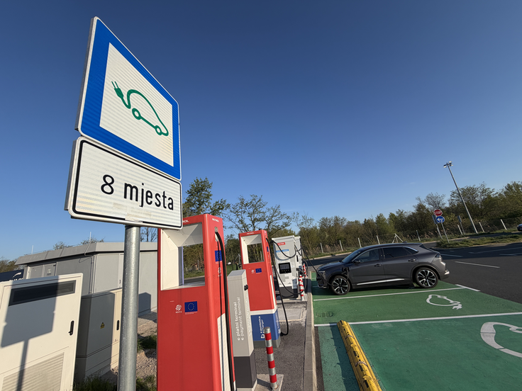 električne polnilnice Dalmacija | Foto: Gregor Pavšič