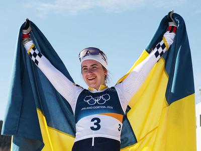 Ebba Andersson zlata na 50 kilometrov, Neža Žerjav ujeta za krog