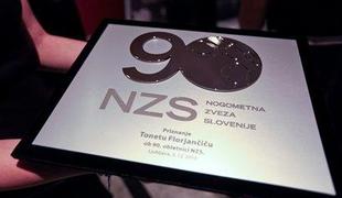NZS nazdravila jubileju, Platini čestital