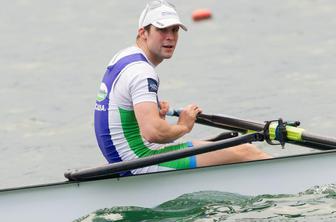 Rojec z zlomljenim rebrom, spremembe v slovenski ekipi