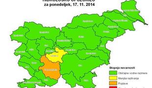 Agencija za okolje znova svari pred močnejšimi nalivi (video)