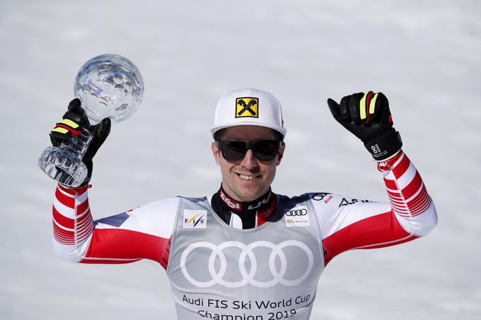 Marcel Hirscher je še petič zapored in šestič v karieri osvojil veleslalomski kristalni globus. | Foto: Reuters