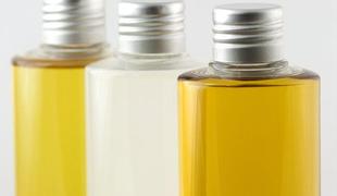 Minuta za zdravje: Jojobino olje primerno za aknasto kožo