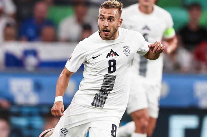 Sandi Lovrić | Odkar se je Sandi Lovrić vrnil po poškodbi, ki jo je staknil na reprezentančni tekmi v Baslu, ne dobiva veliko priložnosti pri Udineseju. | Foto www.alesfevzer.com