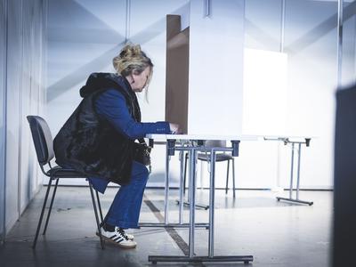 Znano je, koliko volivcev je glasovalo na drugi dan predčasnega glasovanja