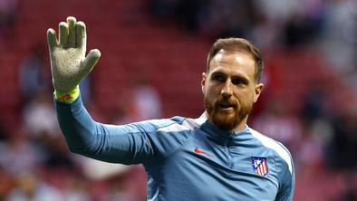 Oblak vse bližje priznanju, poraz prvakov