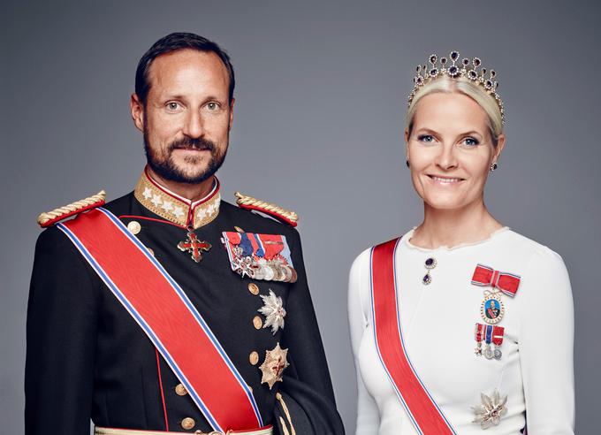 Ko je štela dvajset let, je bila Celina dekle norveškega princa Haakona. A zveza se ni obnesla. Haakon je pozneje spoznal Mette-Marit, ki je zdaj njegova žena. Par ima dva otroka. | Foto: Getty Images