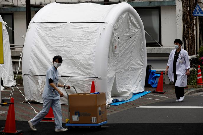 Tokio koronavirus | Število okuženih z novim koronavirusom na Japonskem raste. | Foto Reuters