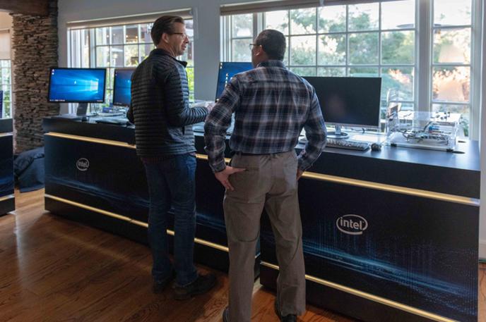 Intel | Prva predstavitev družine novih procesorjev, ki ji Intel pravi Sunny Cove, je pritegnila ogromno mednarodne pozornosti.  | Foto Intel