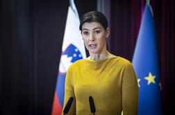 Švarc Pipanova: Na ministrstvu razmišljamo o uvedbi instituta ugovora vesti za državne odvetnike