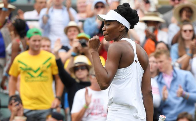 Venus Williams se je po dvoboju razjokala. | Foto: Reuters