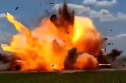 Ukrajinski dron neusmiljeno nad ruski tank. Zgodilo se je to. #video