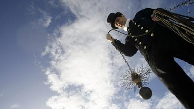 Slovenci si bomo končno lahko sami izbrali dimnikarja