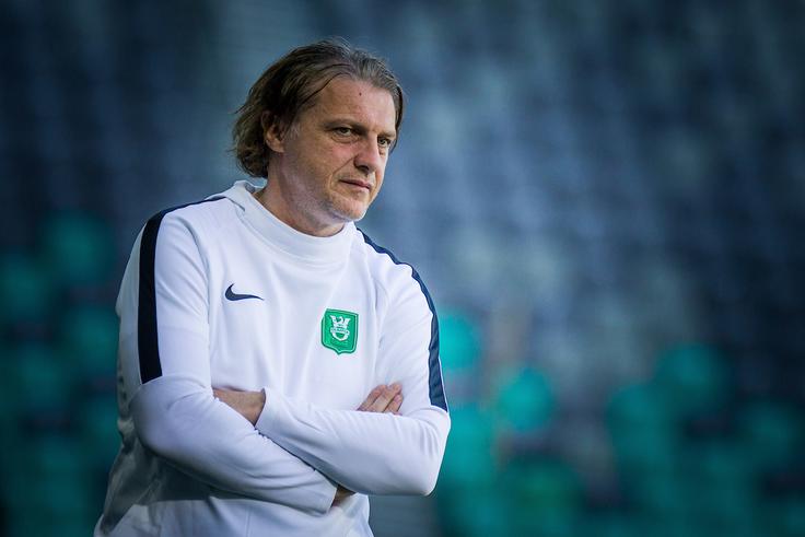 Po Robertu Pevniku se je vodstvo Olimpije odločilo, da bo na trenerski stolček sedel "dežurni gasilec" Safet Hadžić. | Foto: Grega Valančič/Sportida