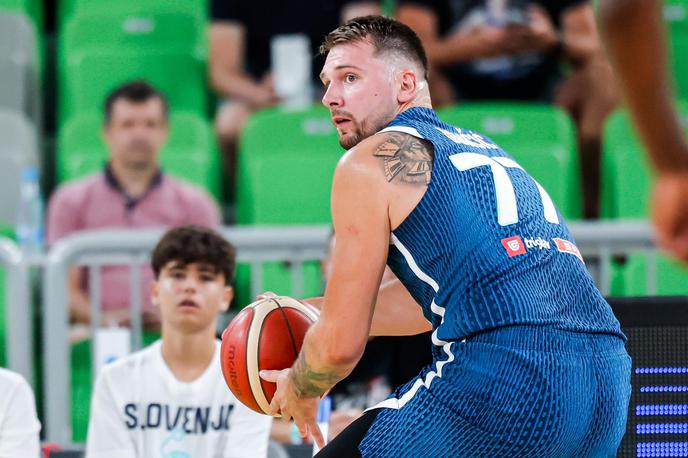 Luka Dončić slovenska košarkarska reprezentanca | Luka Dončić in soigralci v Beogradu niso imeli nobenih možnosti za zmago. | Foto Aleš Fevžer