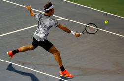 Federer se dobro počuti v Dubaju