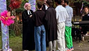 Nemška pastorka poročila štiri moške hkrati