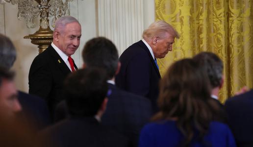 Trump v bran Bibiju: Nemudoma nehajte ali pa ga pomilostite!