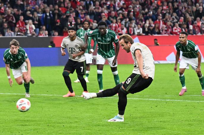Bayern München Harry Kane | Harry Kane je ob koncu prvega polčasa z bele točke povišal na 2:0. | Foto Reuters