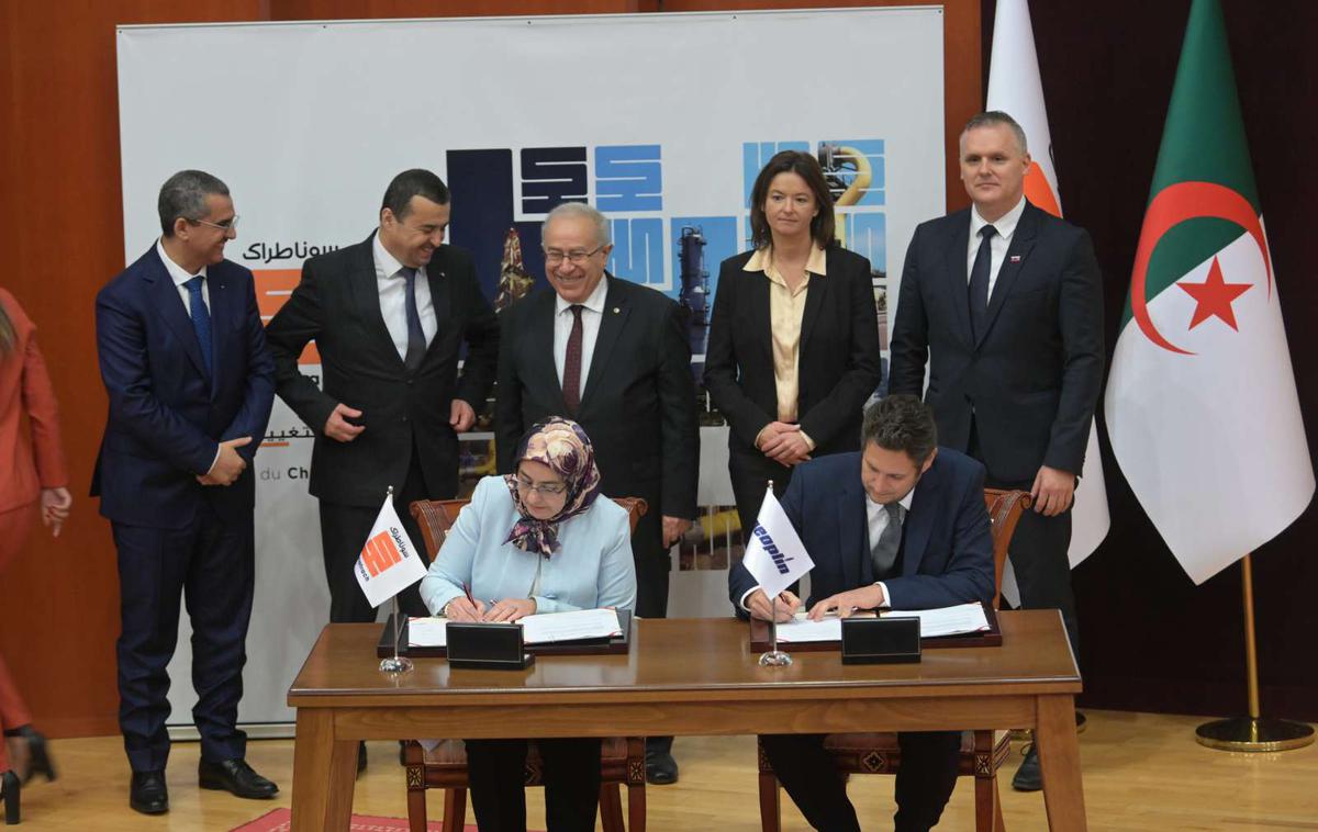 Podpis pogodbe o dobavi zemeljskega plina z družbo Sonatrach. | Foto STA