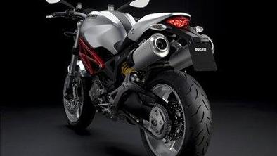 Ducati monster 1100 (S)