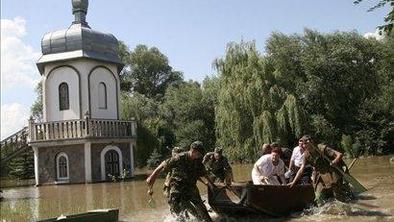 60.000 žrtev poplav v Ukrajini in Moldaviji nujno potrebuje pomoč