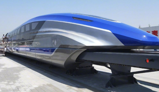 Kitajci pokazali nov vlak, hitrost do 600 kilometrov na uro