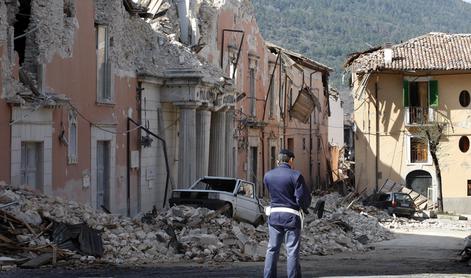 Več mrtvih v porušenju bloka v Italiji