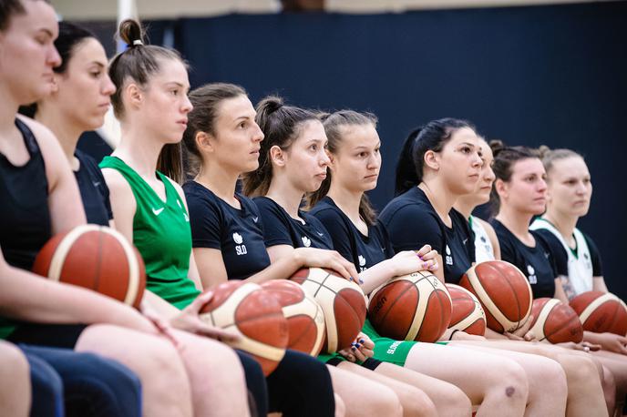 Trening ženske košarkarske reprezentance | Slovenske reprezentantke so se zbrale in bodo opravile 18-dnevne priprave. | Foto Blaž Weindorfer / Sportida