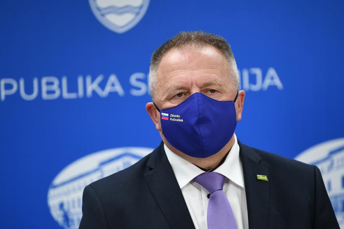 Minister za gospodarstvo Zdravko Počivalšek ima pomisleke, a je na koncu podprl stroge ukrepe med prvim in 12. aprilom. | Foto: STA ,