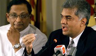 Šrilanka z vrnitvijo odstavljenega premierja na položaj končala politično krizo