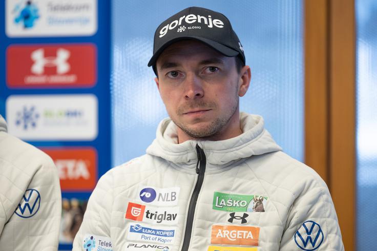 "Vsi fantje so leteli že daleč, imamo svetovnega rekorderja. Pričakovanja so visoka." | Foto: Tine Eržen/STA